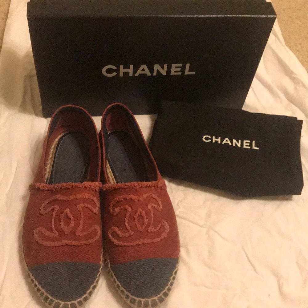 CHANEL Red Espadrilles